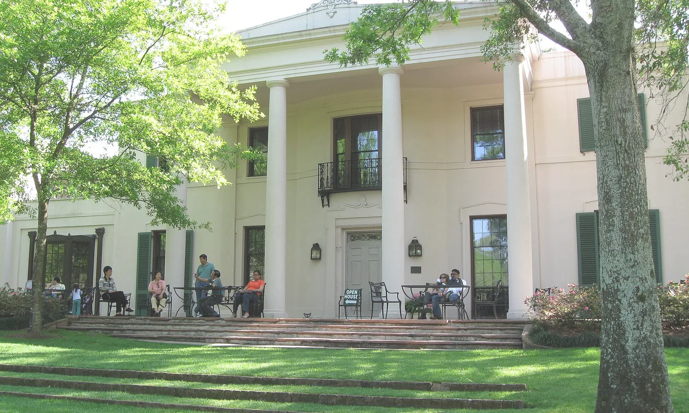 The house and gardens at Bayou Bend