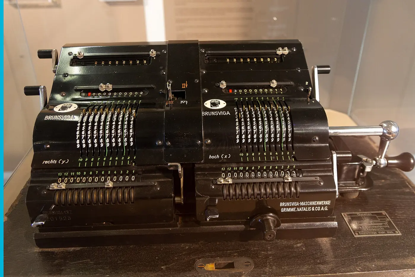 A Brunsviga calculator seen from the front, keys in columns