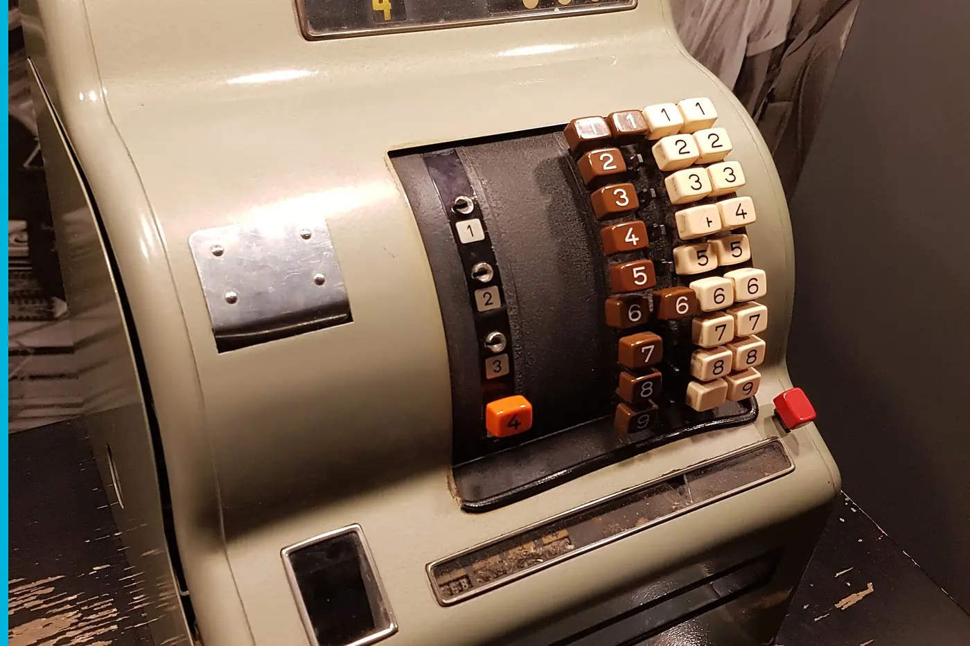 A cash register, the amount window above the keys