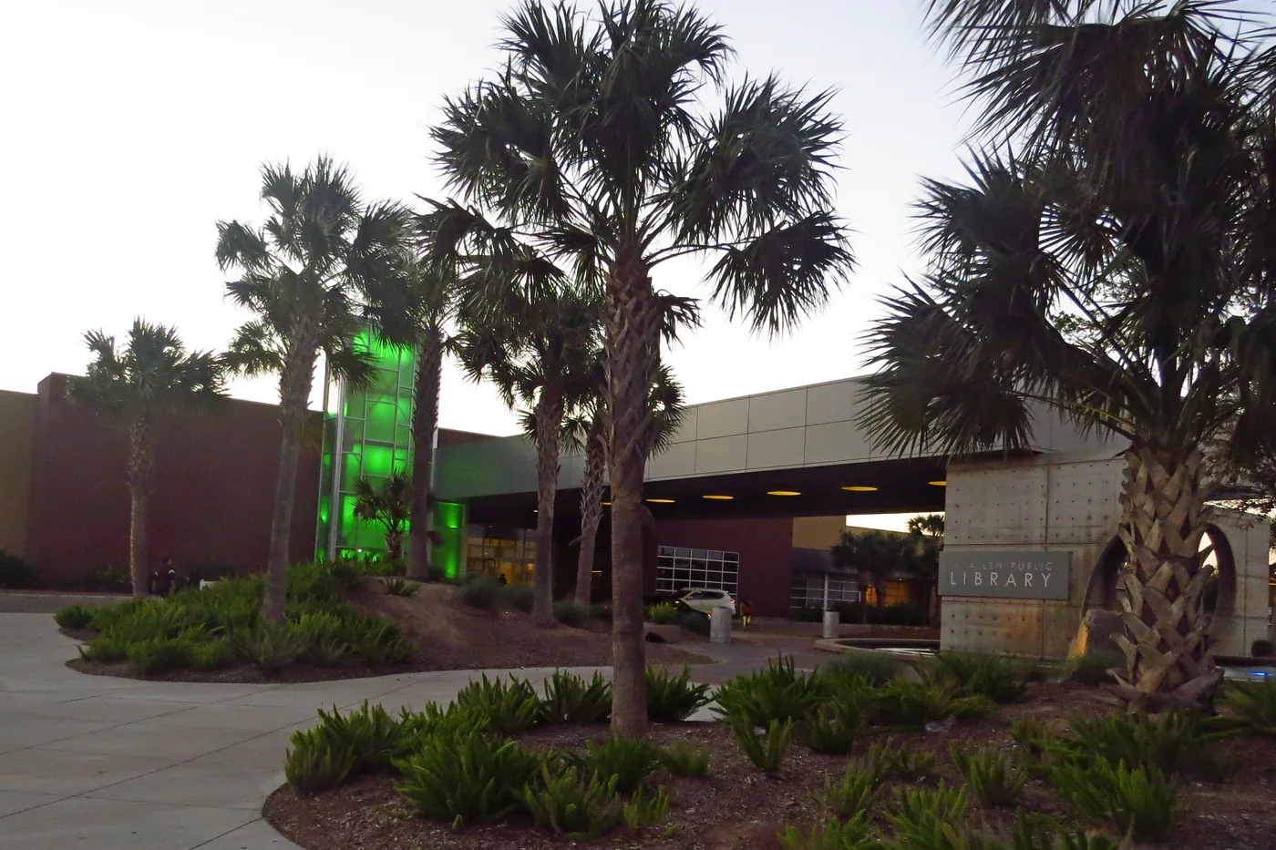 The entrance of the McAllen Public Library
