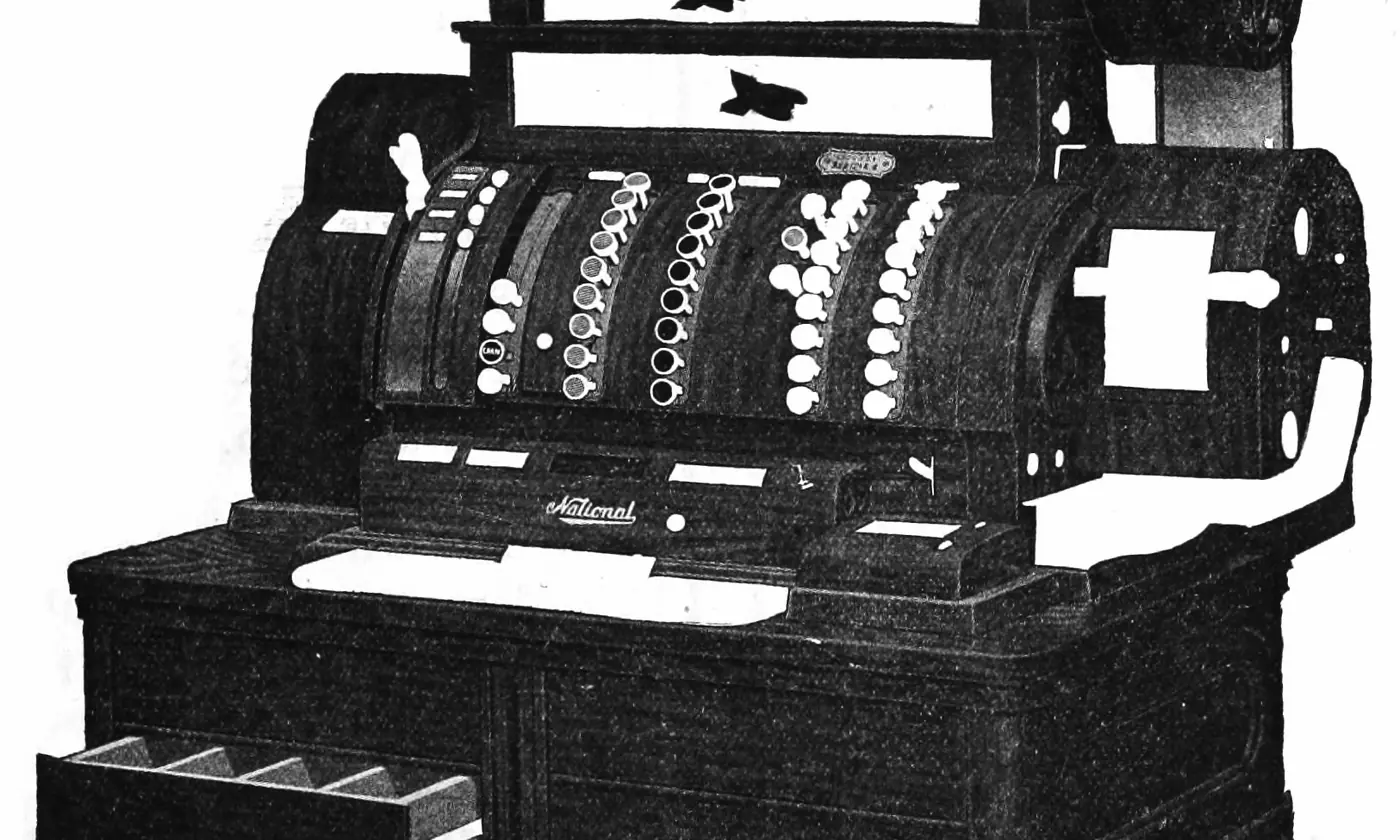 A National cash register from 1918, the keys and the drawer in one frame